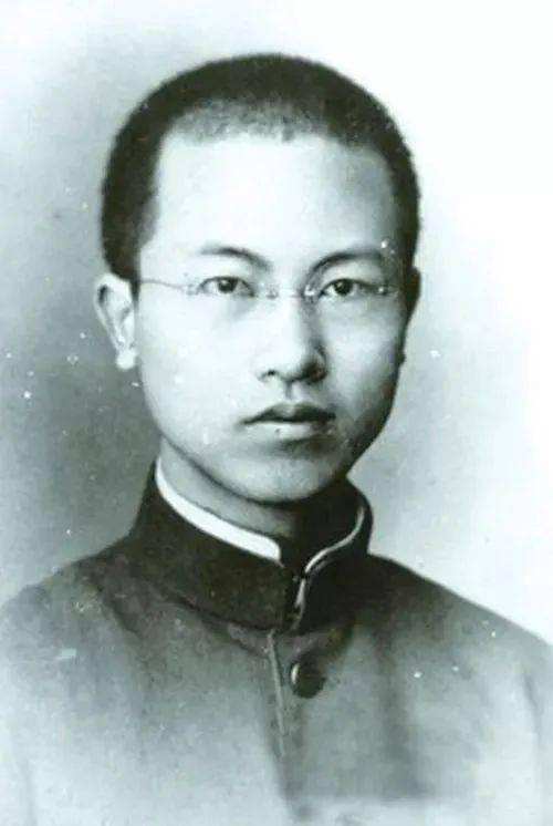 施復亮青年照.jpeg